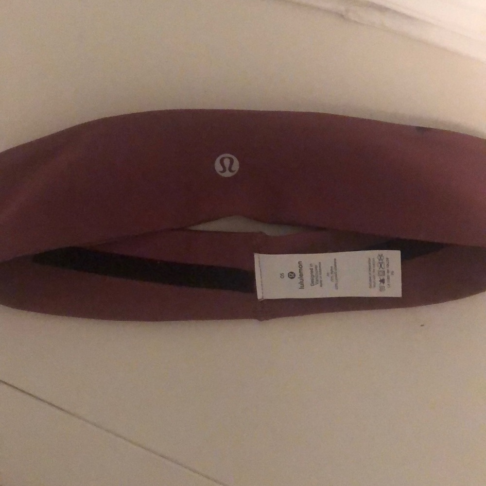 ✨3 Lululemon headbands✨ - Picture 2 of 4